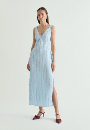 Scalpers, SCALPERS GOLDEN STRIPES DRESS - Robe de jour - light blue