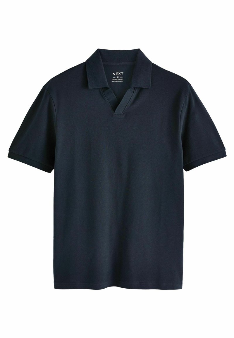 Marineblå polo t-shirt med korte ærmer, V-hals krave og blød tekstureret stof, der har en regulær pasform. Mærke: NEXT.