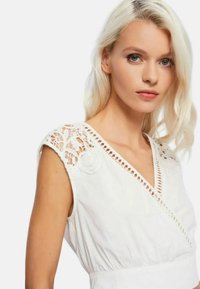 Gaudi Jeans CON DETTAGLIO - Camicetta - bianco
