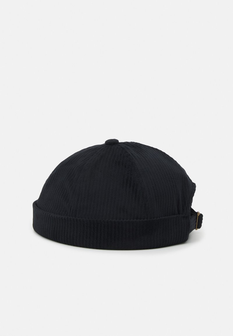short beanie black
