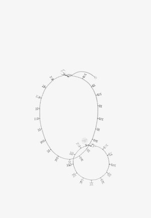 Zarte Silberketten-Halskette und passendes Armband mit rechteckigen und quadratischen klaren Edelstein-Anhängern, gleichmäßig verteilt.