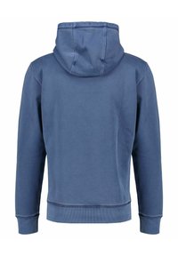 Sudadera azul con bolsillo tipo canguro y puños acanalados, hecha de una suave mezcla de algodón con una textura lisa y sin adornos visibles.