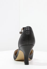 Anna Field Decolleté - black