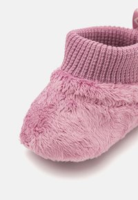 UGG NESTI UNISEX - Papuče - dusty orchid