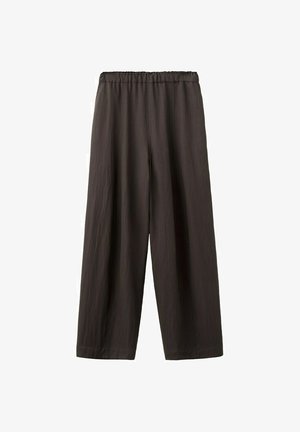 Pantalon ample marron foncé avec taille élastique et jambes droites raccourcies sur fond blanc.