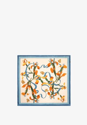 Écharpe en soie ornée de motifs floraux orange et bleu, de papillons et d'accents en ruban bleu sur un fond crème avec une bordure bleue.