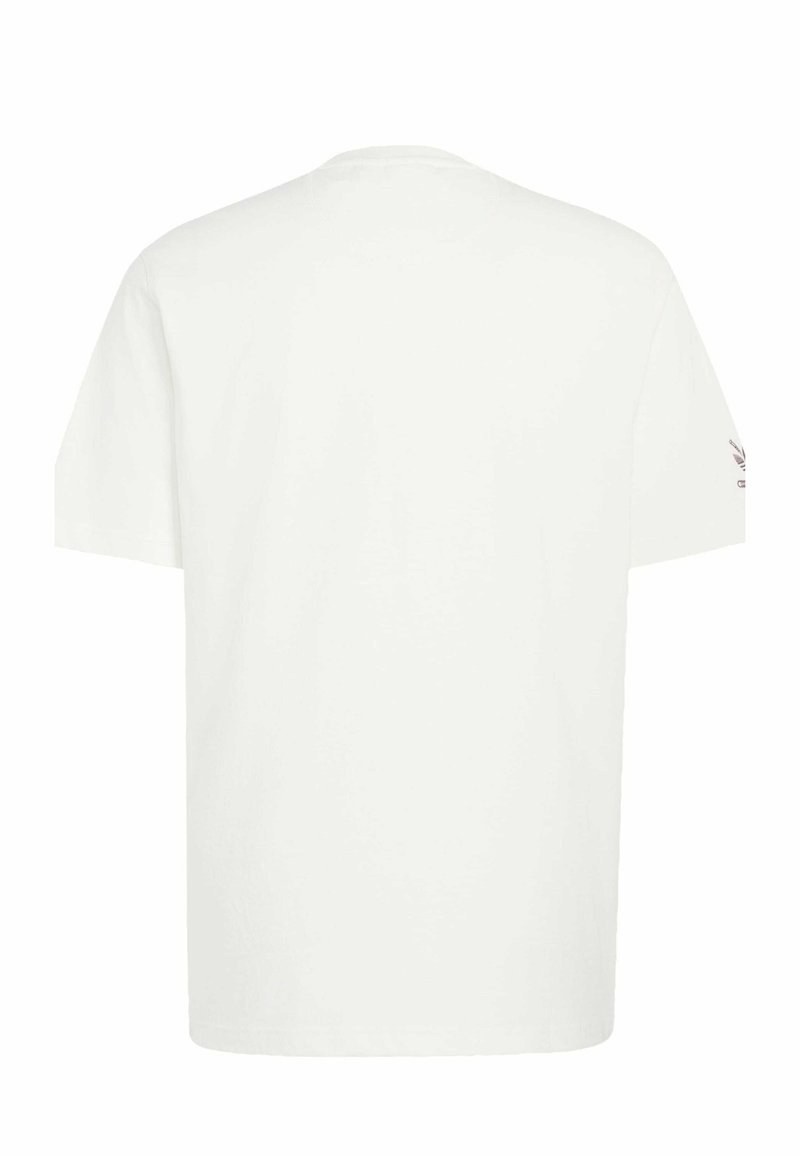 Vit bomullst-shirt med korta ärmar och rund halsringning. Bakifrån syns en jämn struktur utan synliga mönster eller detaljer.