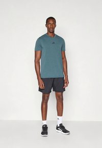 adidas Performance D4T tmavě zelená