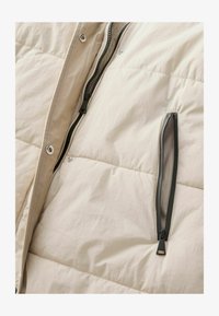 Niet geselecteerd, neutral colourblock