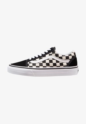 UA OLD SKOOL - Sneakers laag - black/white