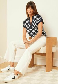Love & Roses SHORT SLEEVE - Apdrukāts T-krekls - blue wave stripe