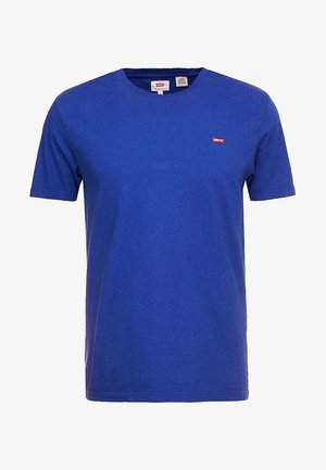 T-shirt in cotone blu con maniche corte, scollo rotondo e un piccolo logo rosso Levi's sul petto. Tessuto liscio, vestibilità standard.