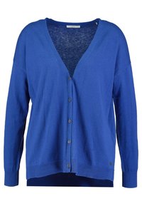 Niebieski kardigan zapinany na guziki w serek, z długimi rękawami i prążkowanymi mankietami oraz dolnym obszyciem, wyeksponowany na białym tle.