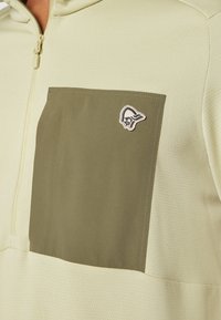 Thumbnail Image 6