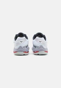Mizuno WAVE VOLTAGE 2 - Volleyball shoes - white/salsa/black
