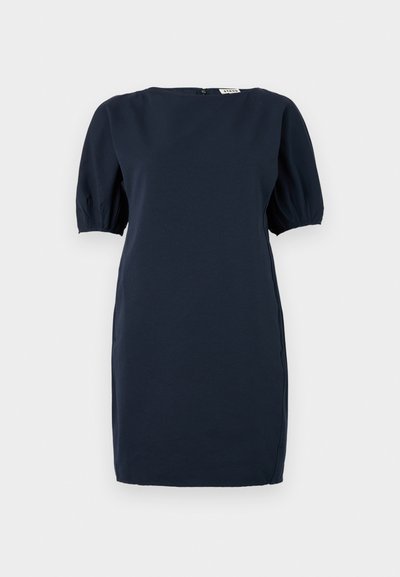 Tumši zili īsām piedurknēm kleita ar apaļu kakla izgriezumu un rāvējslēdzēju aizmugurē, izgatavota no gludas, mīkstas auduma.