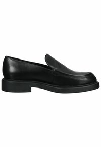 Mocassin noir en cuir à enfiler avec bout rond, petit talon et coutures visibles le long du bord supérieur et de la semelle.
