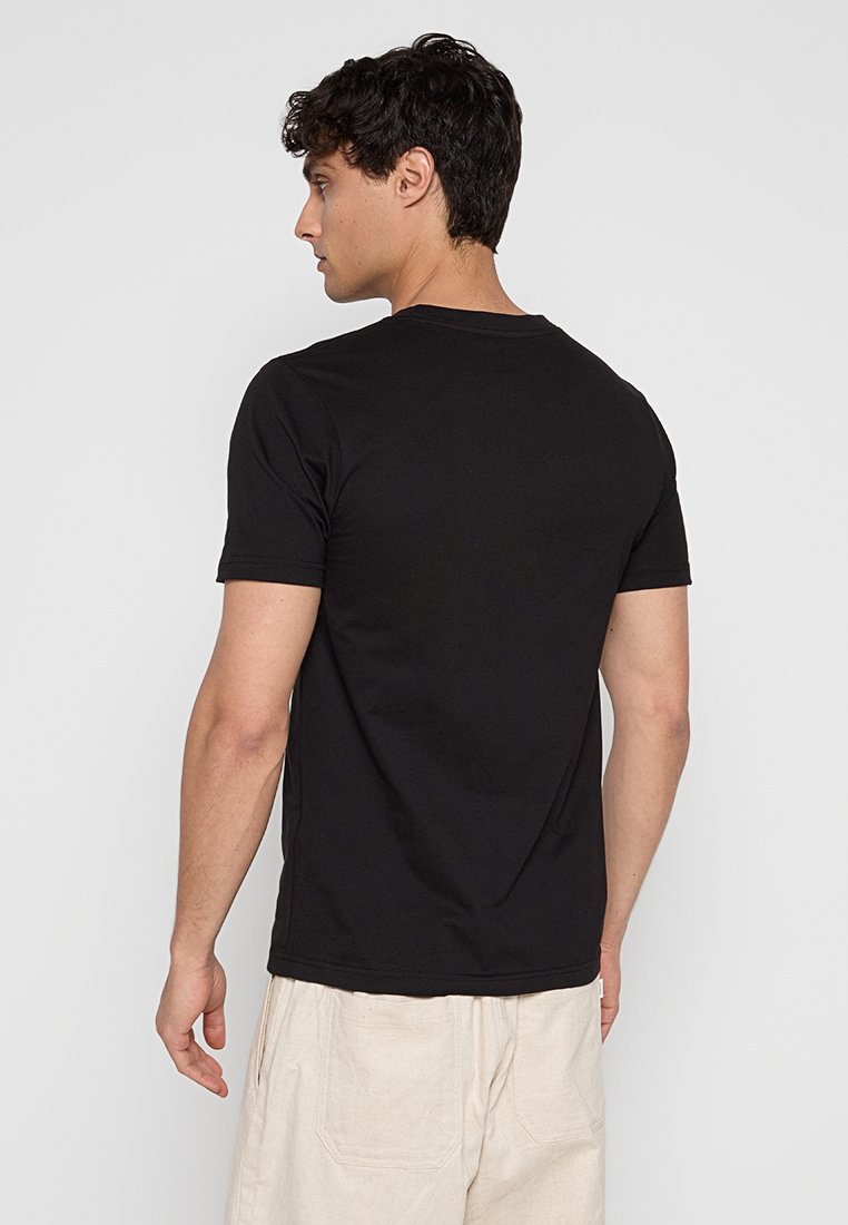 Schwarzes Kurzarm-T-Shirt aus weichem Stoff, mit Rundhalsausschnitt und normaler Passform. Die Rückansicht zeigt eine glatte Textur und klare Linien.