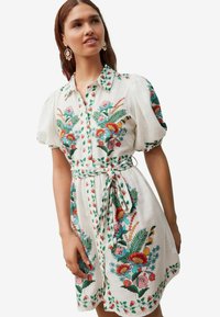 Next REGULAR FIT - PUFF SLEEVE TIE WAIST MINI  - Košilové šaty - white floral print placement