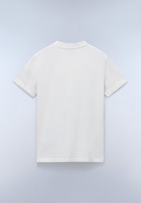 Witte korte mouwen t-shirt van zacht katoen. Heeft een klassieke ronde hals en een klein textuurpatch op de linkermouw.