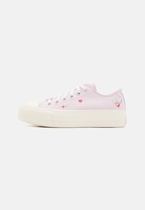 CHUCK TAYLOR ALL STAR LIFT - Sneakers - lilac daze/egret/fever dream