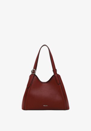 Sac à main en cuir rouge avec une surface texturée, une forme courbée, des doubles poignées et des accents en métal argenté.