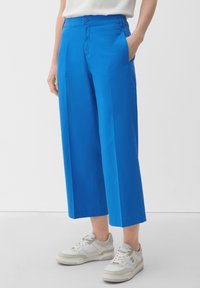 s.Oliver MIT HIGH RISE - Broek - royalblau