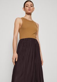 Samsøe Samsøe UMA - sukňa v tvare A - plum perfect