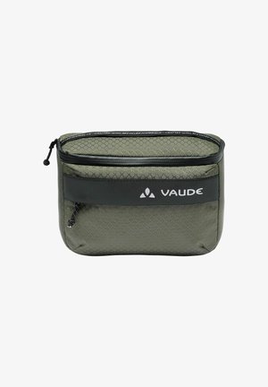 Borsetta rettangolare di colore verde oliva con superficie texturizzata, chiusura con zip nera e tracolla personalizzata con il logo VAUDE.