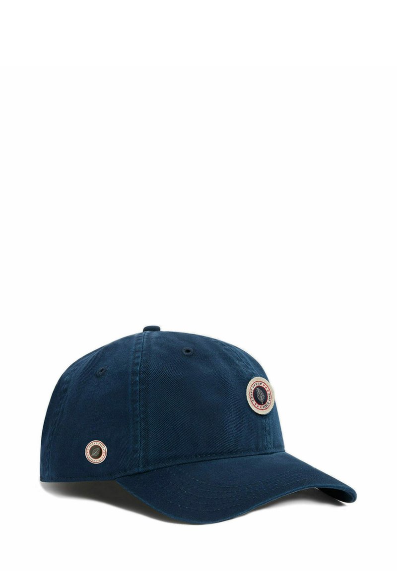 Casquette bleu marine avec un visière incurvé, en tissu. Présente deux accents métalliques ronds à l'avant pour un ajout de détail et de design.