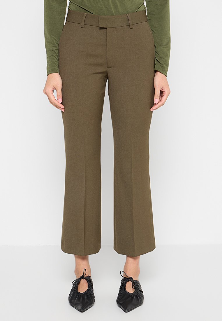 closed Broek groen closed Broek groen