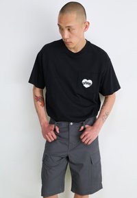 Carhartt WIP REGULAR CARGO COLUMBIA  - Pantaloni scurți - graphite