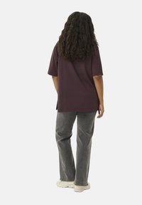 Kaffe Curve JENNA  - Camiseta básica - fudge