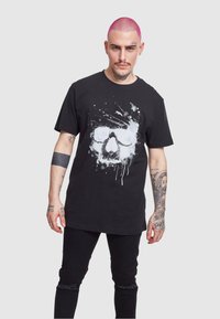 Mister Tee WATERPAINT SKULL - Marškinėliai su spaudiniu - black