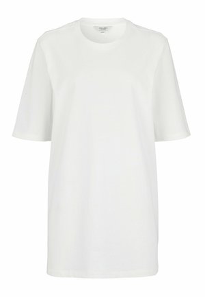 Prosty biały T-shirt z krótkim rękawem i okrągłym dekoltem, o luźnym kroju, przedstawiony na białym tle.