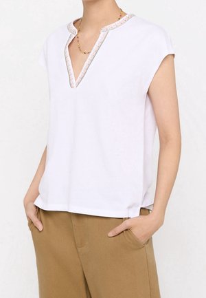 Blouse - white