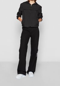 Urban Classics Vindjacka - black