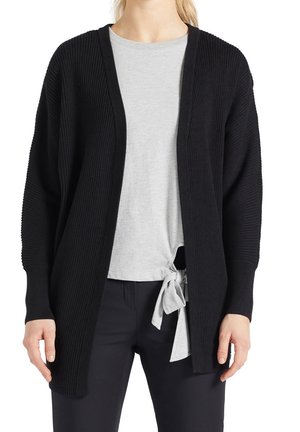 Vest - black