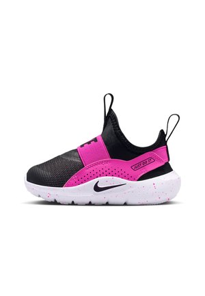 Schwarze und pinke Slip-On-Sneaker mit weiß gesprenkelter Sohle, Zuglaschen und "Just Do It"-Text auf dem Seitenriemen sowie Nike-Logo auf der Sohle.