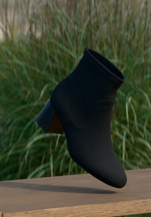 Peter Kaiser Bottines - black