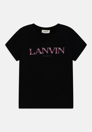 T-shirt en coton noir avec le logo « LANVIN PARIS » en violet et rose dans une police stylisée sur le devant. Manches courtes et col rond.