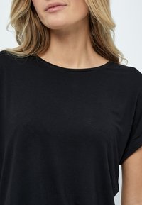 Desires DEGISELLE TEE - Jednoduché tričko - black
