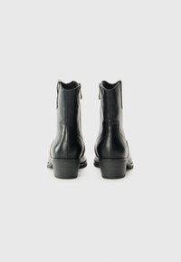 Marco Tozzi Botines camperos - black