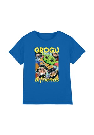 Blaues T-Shirt mit buntem Druck von Grogu und vier kleinen Wesen mit Schutzbrillen, mit dem Text „GROGU & friends“ in gelben Buchstaben.