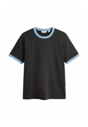 Next, - T-shirt basic