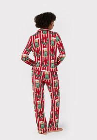 Chelsea Peers CHRISTMAS DOG WREATH PRINT SET - Pigiama - red
