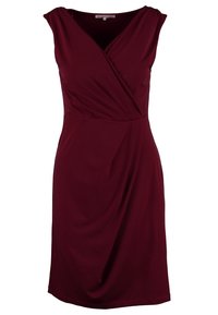 Robe sans manches bourgogne avec un décolleté en V, un design croisé, des détails froncés sur le côté et un tissu lisse et extensible.