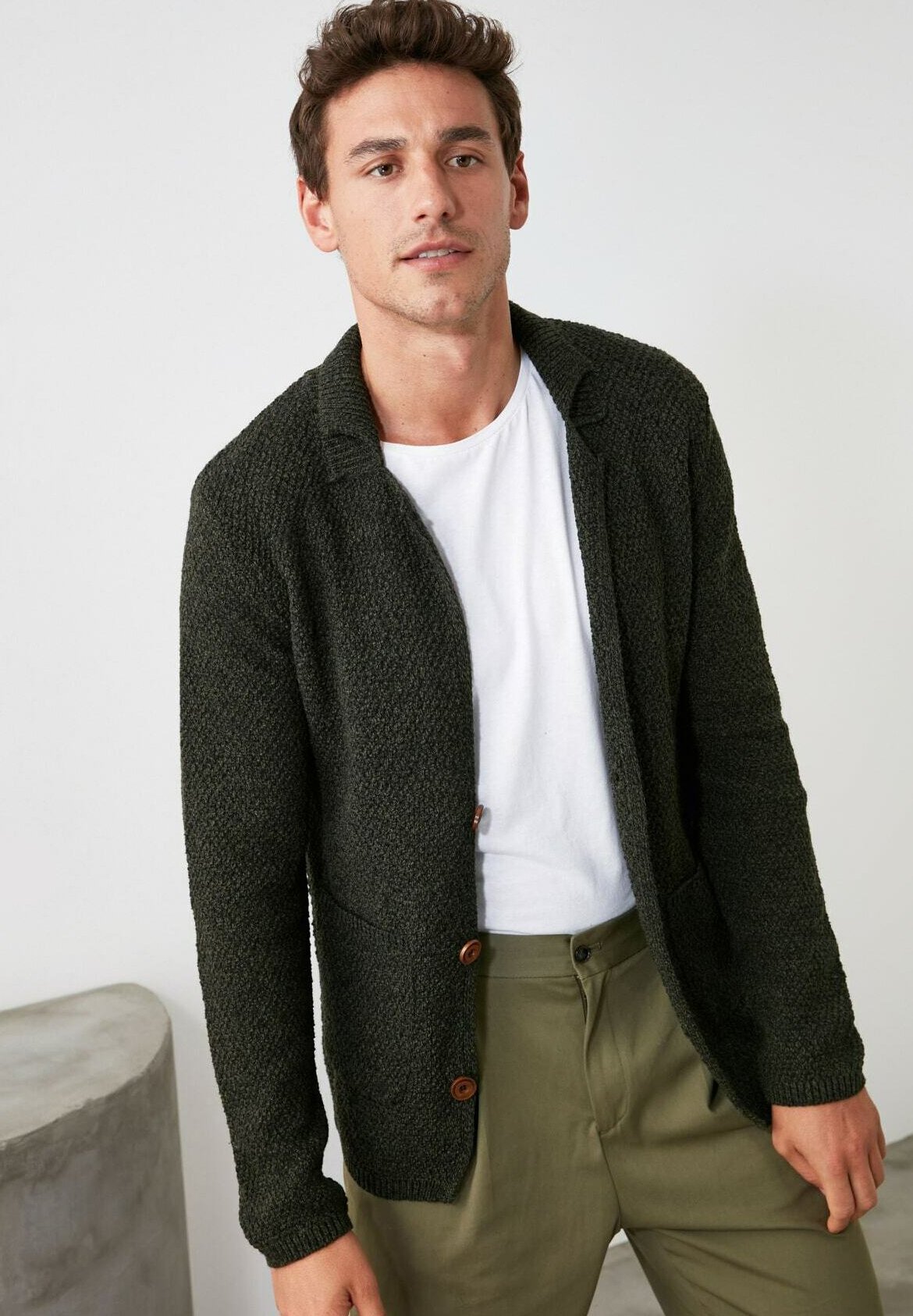 tight fit cardigan