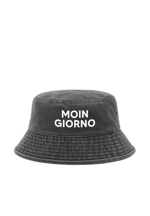 Dark gray bucket hat with the white text "MOIN GIORNO" printed on the front center.