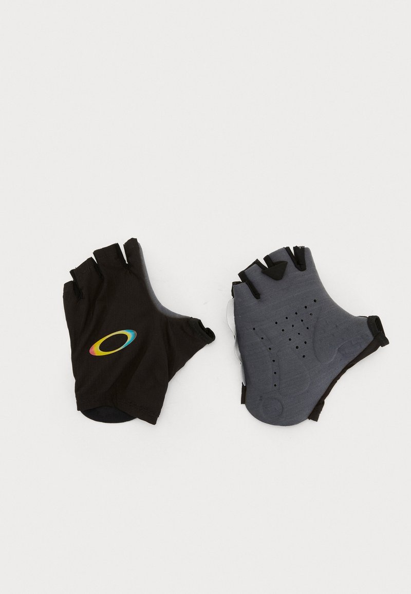 Guantes sin dedos en negro y gris, con un logotipo colorido en el par negro, diseño transpirable y palmas texturizadas para un mejor agarre.